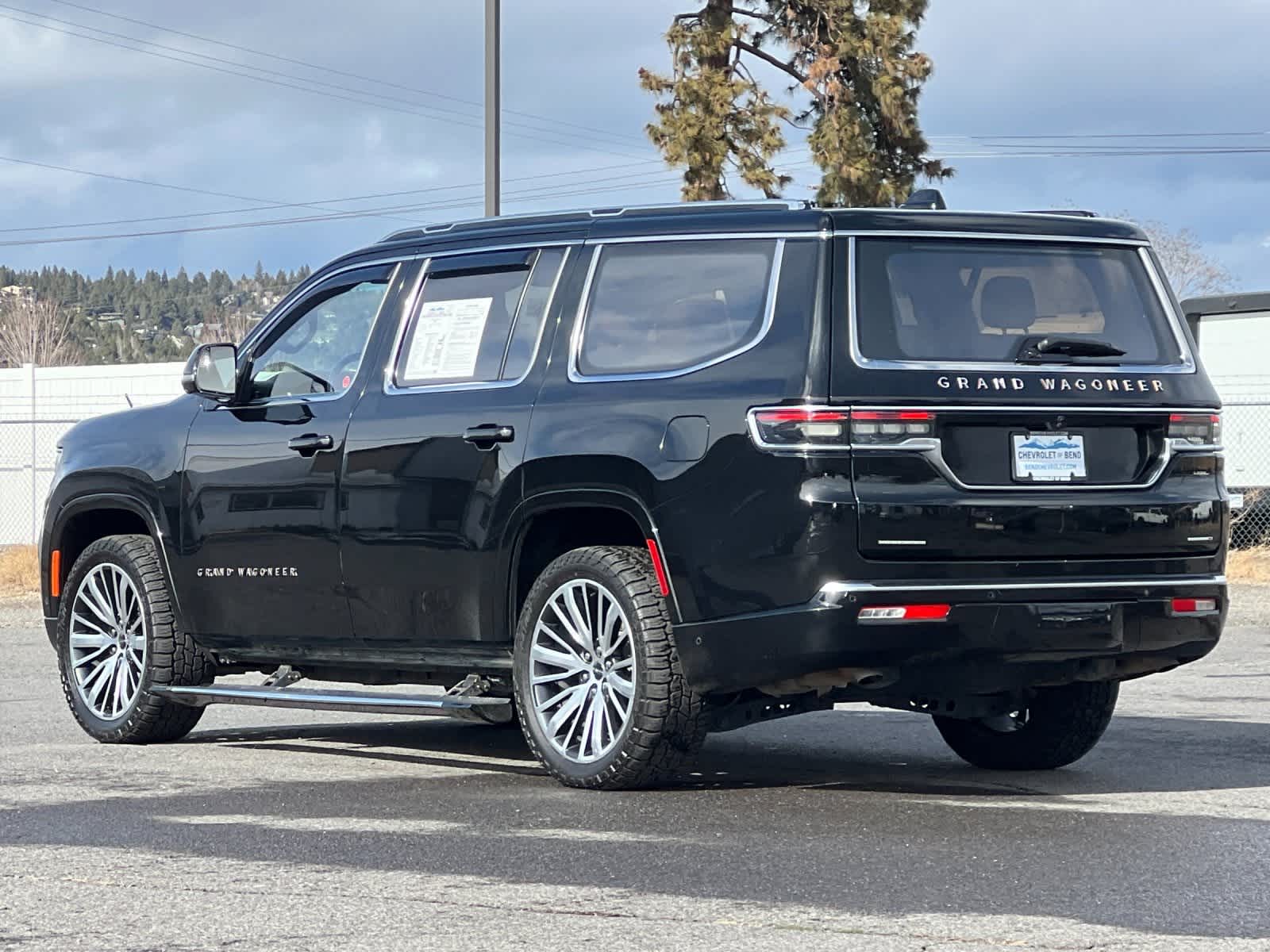 Thumbnail: 2022 Jeep Grand Wagoneer - 6