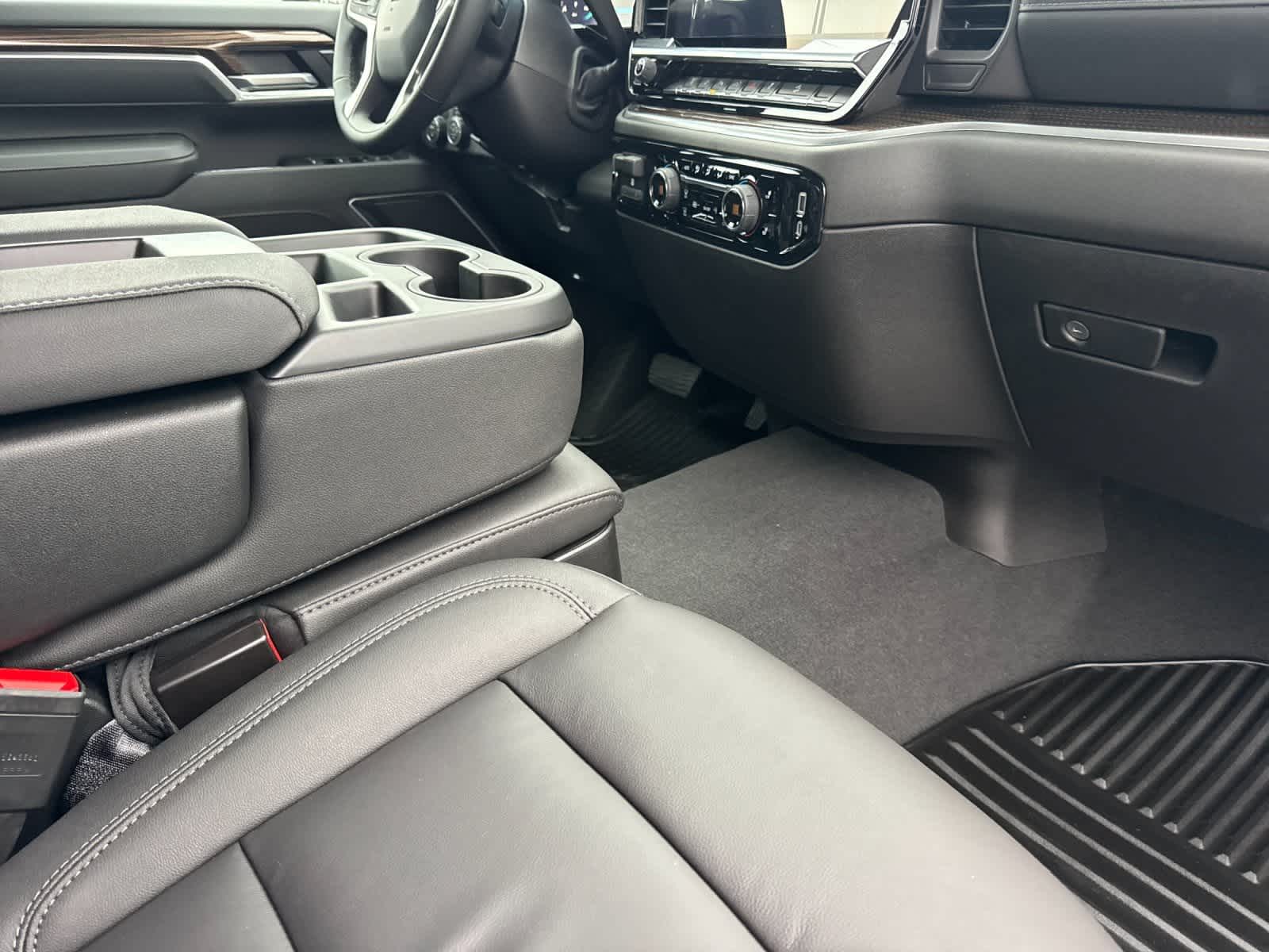 Thumbnail: 2026 Chevrolet Silverado 2500 - 15