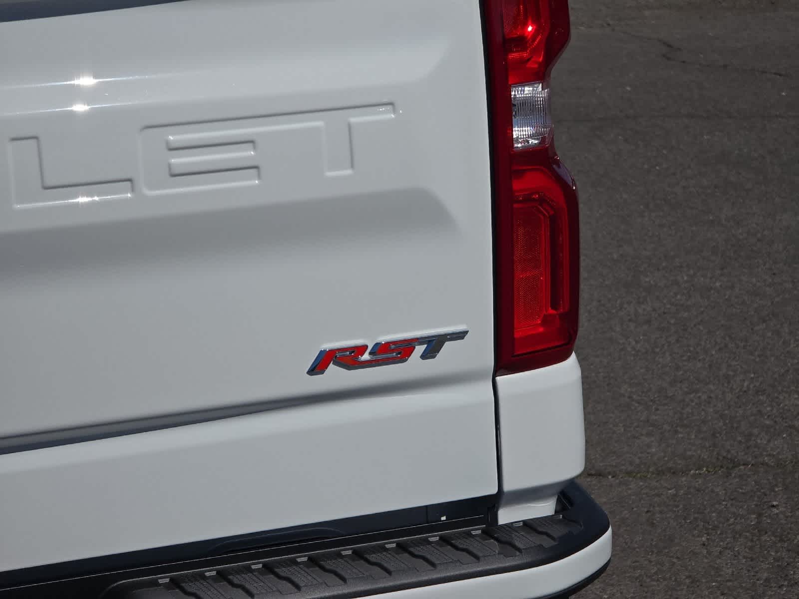 Thumbnail: 2026 Chevrolet Silverado 1500 - 26