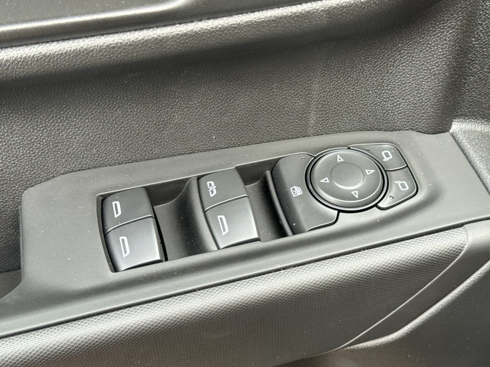 Thumbnail: 2026 Chevrolet Silverado 1500 - 13