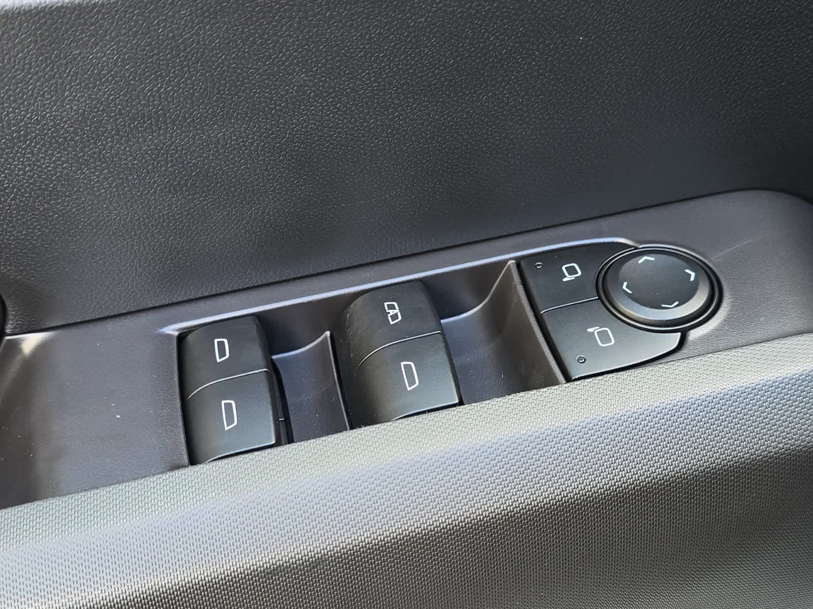 Thumbnail: 2026 Chevrolet Colorado - 13