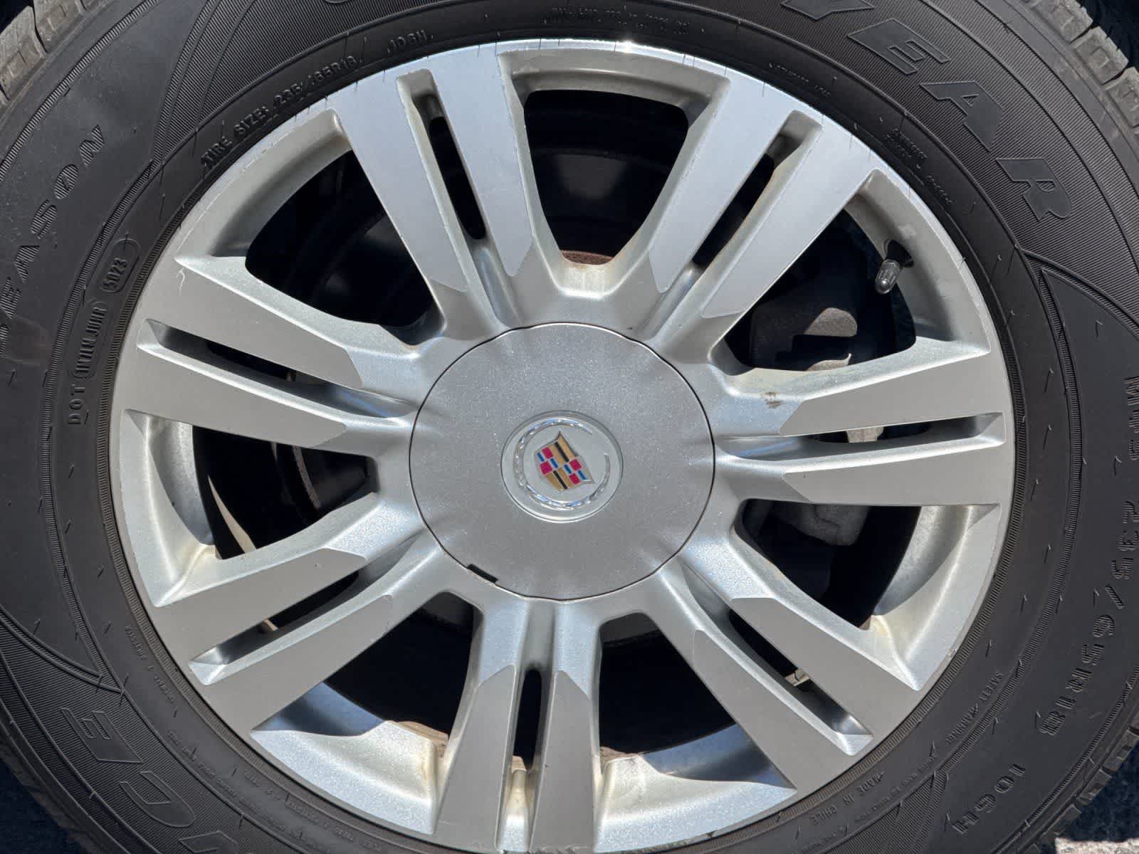 Thumbnail: 2011 Cadillac SRX - 27