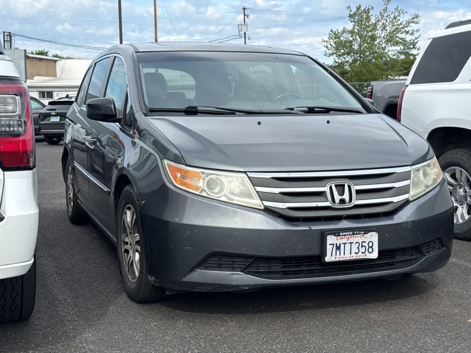 Thumbnail: 2011 Honda Odyssey - 3