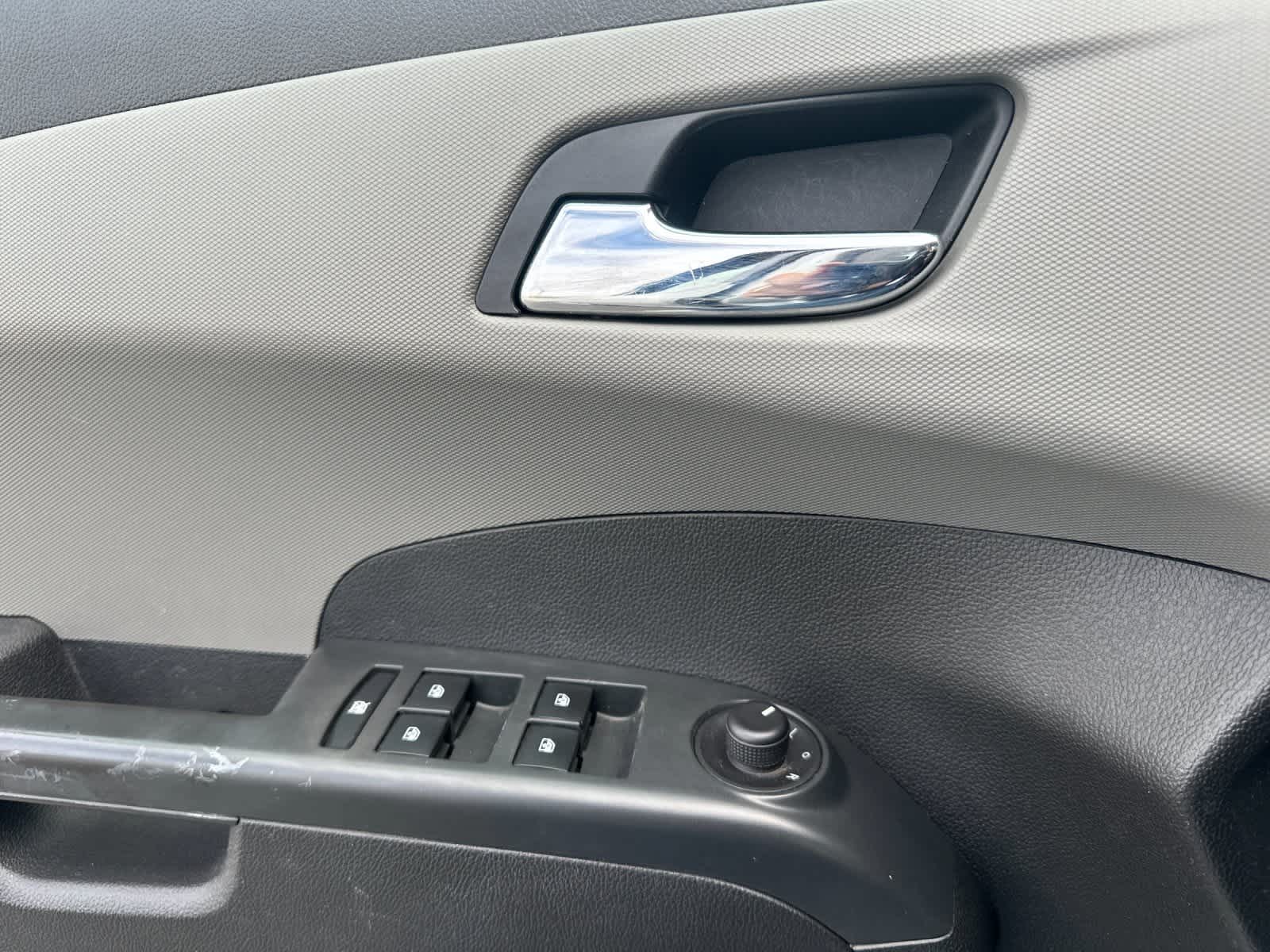 Thumbnail: 2013 Chevrolet Sonic - 12