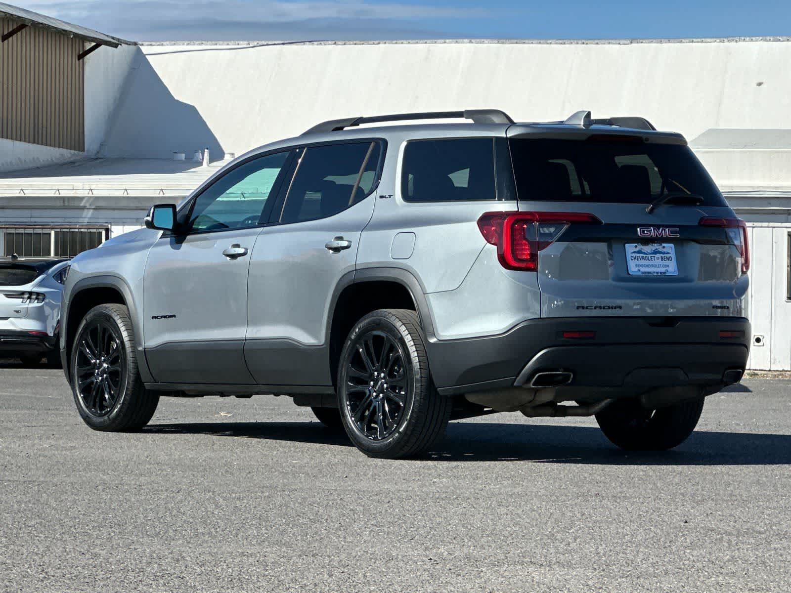 Thumbnail: 2023 GMC Acadia - 6