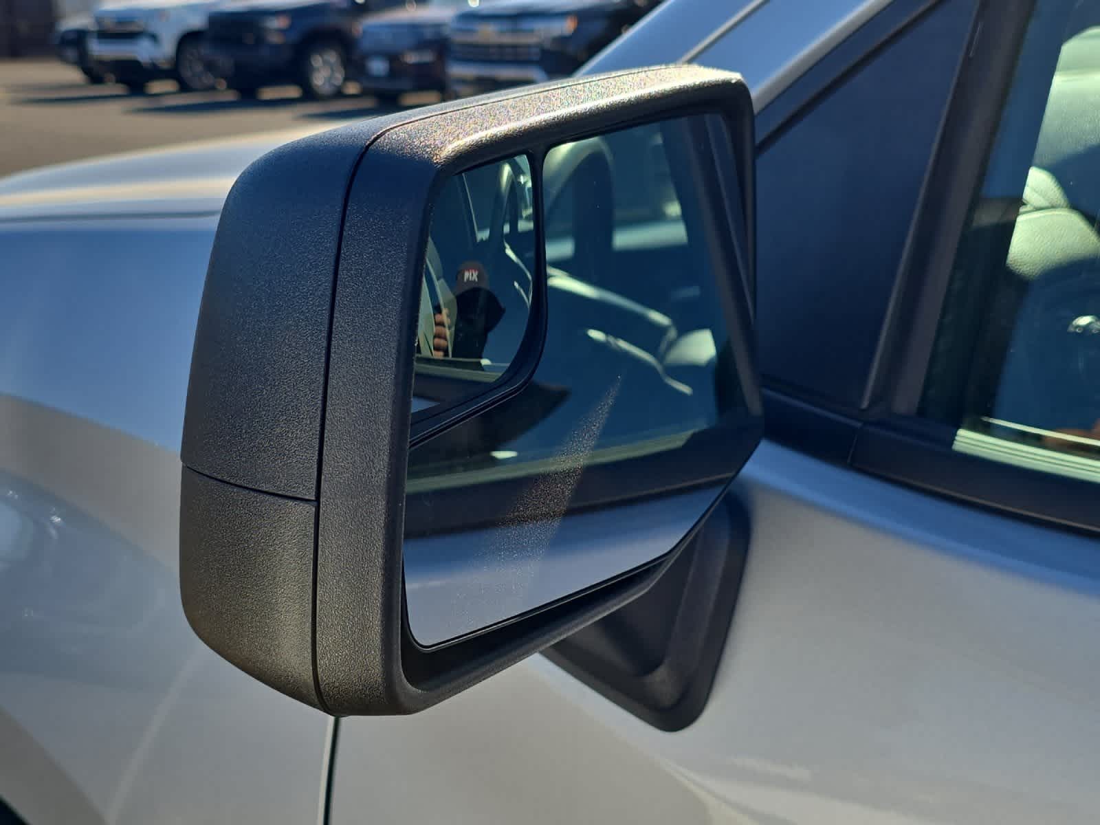 Thumbnail: 2020 Chevrolet Silverado 1500 - 9
