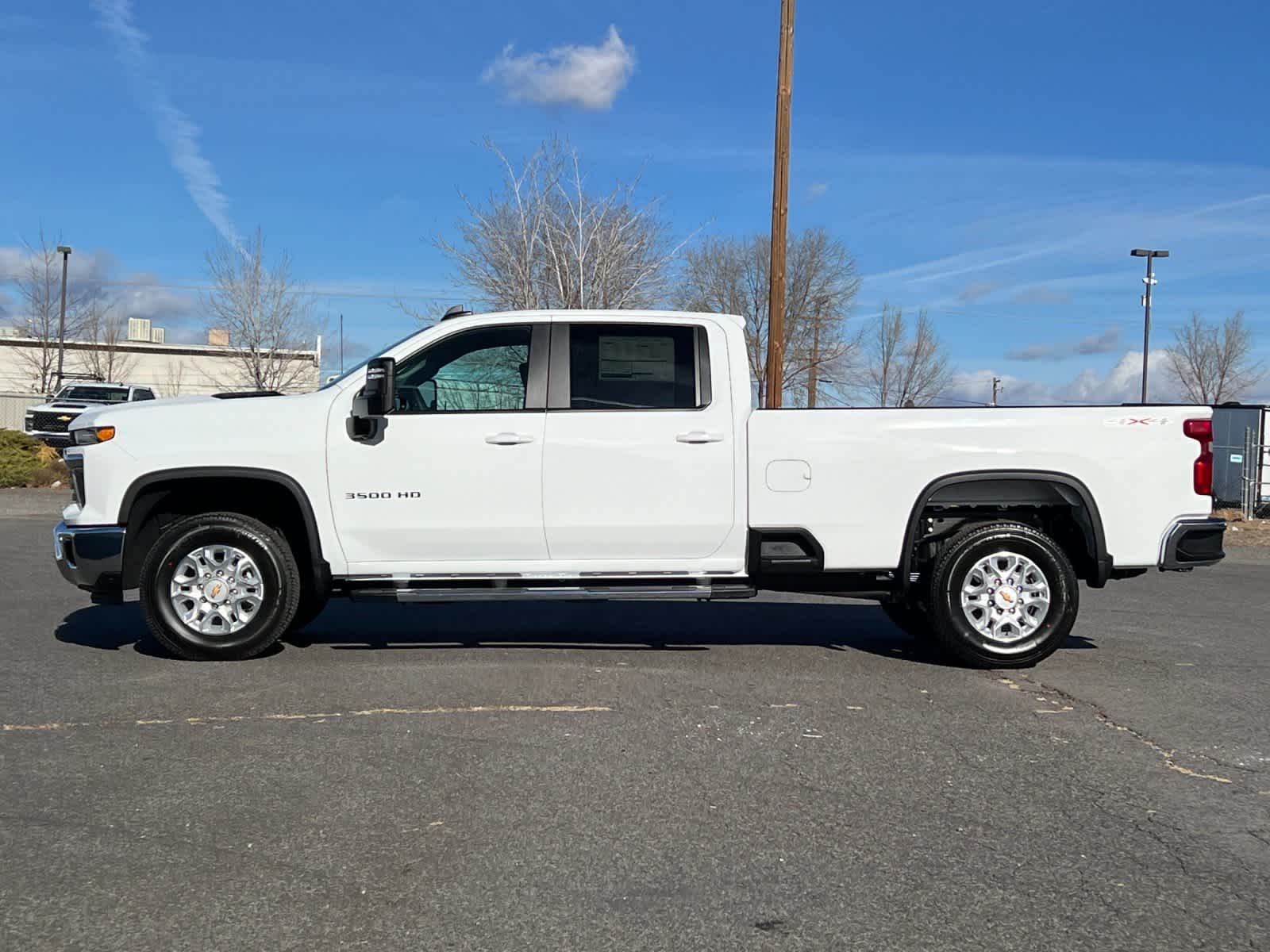 Thumbnail: 2026 Chevrolet Silverado 3500 - 5