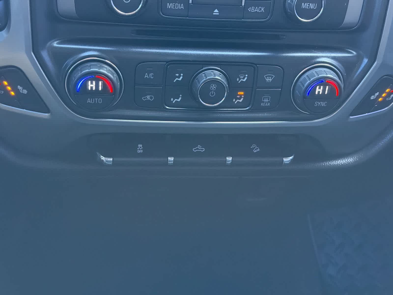 Thumbnail: 2015 Chevrolet Silverado 1500 - 19