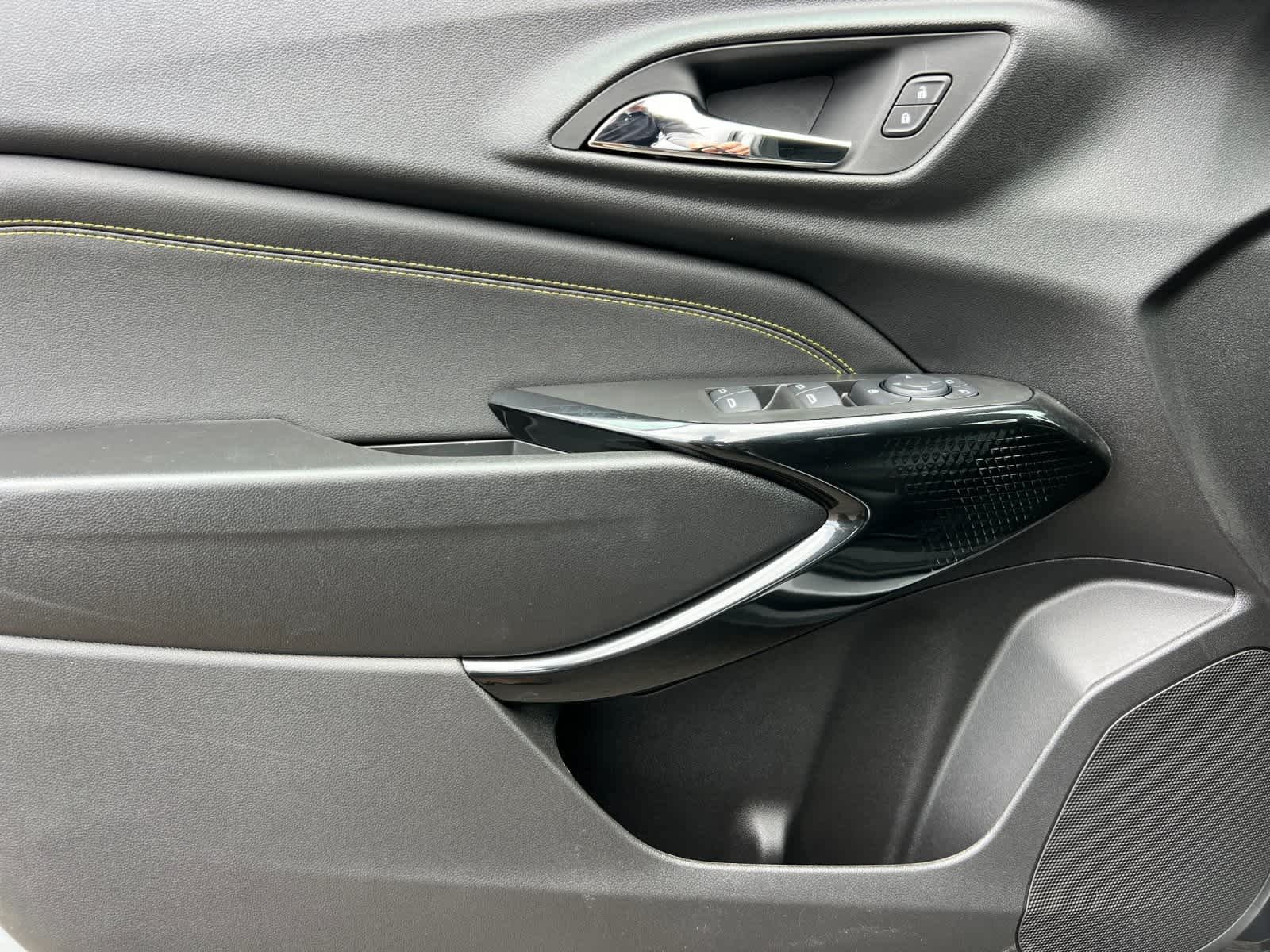 Thumbnail: 2025 Chevrolet Trax - 12