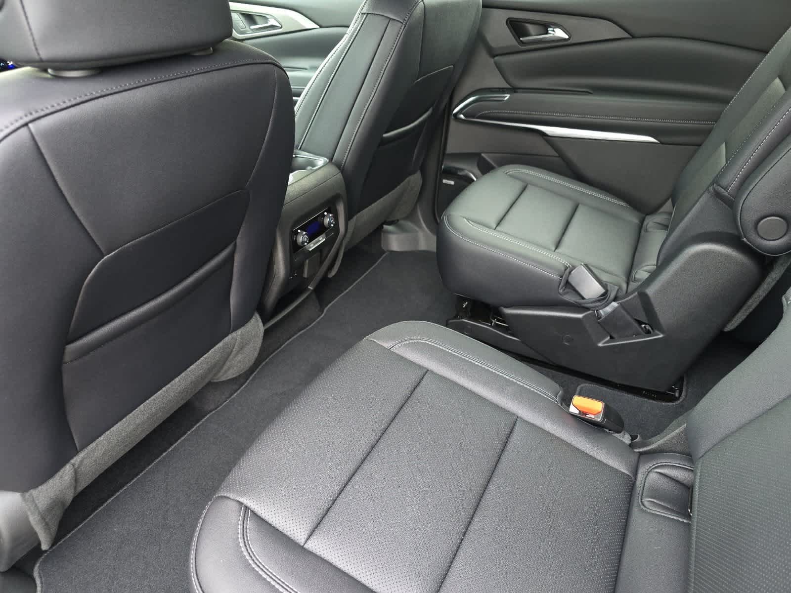 Thumbnail: 2026 Chevrolet Traverse - 4