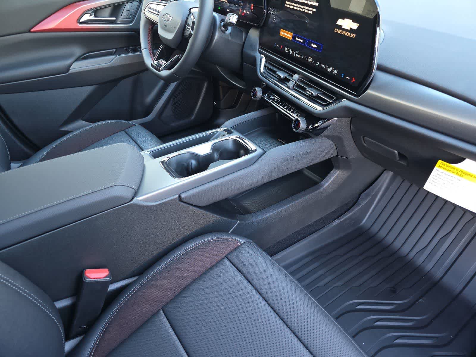 Thumbnail: 2026 Chevrolet Equinox - 16