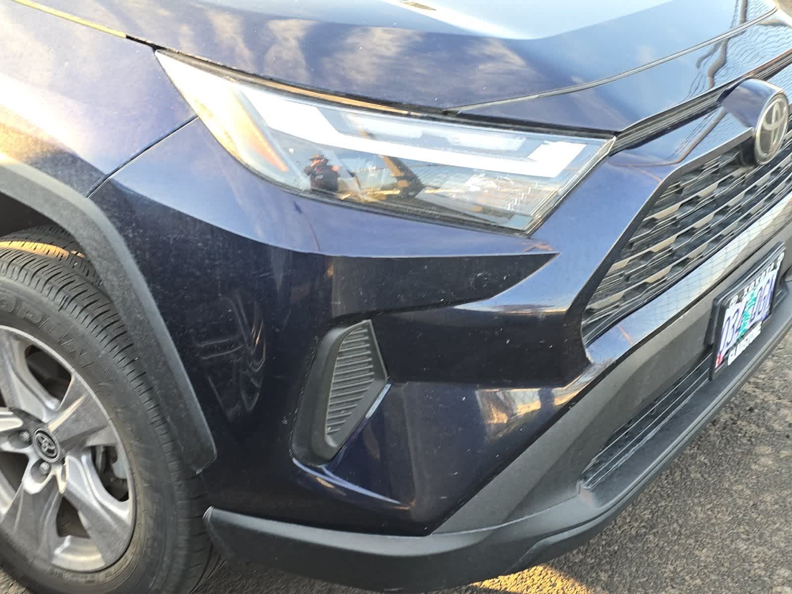 Thumbnail: 2022 Toyota RAV4 - 11