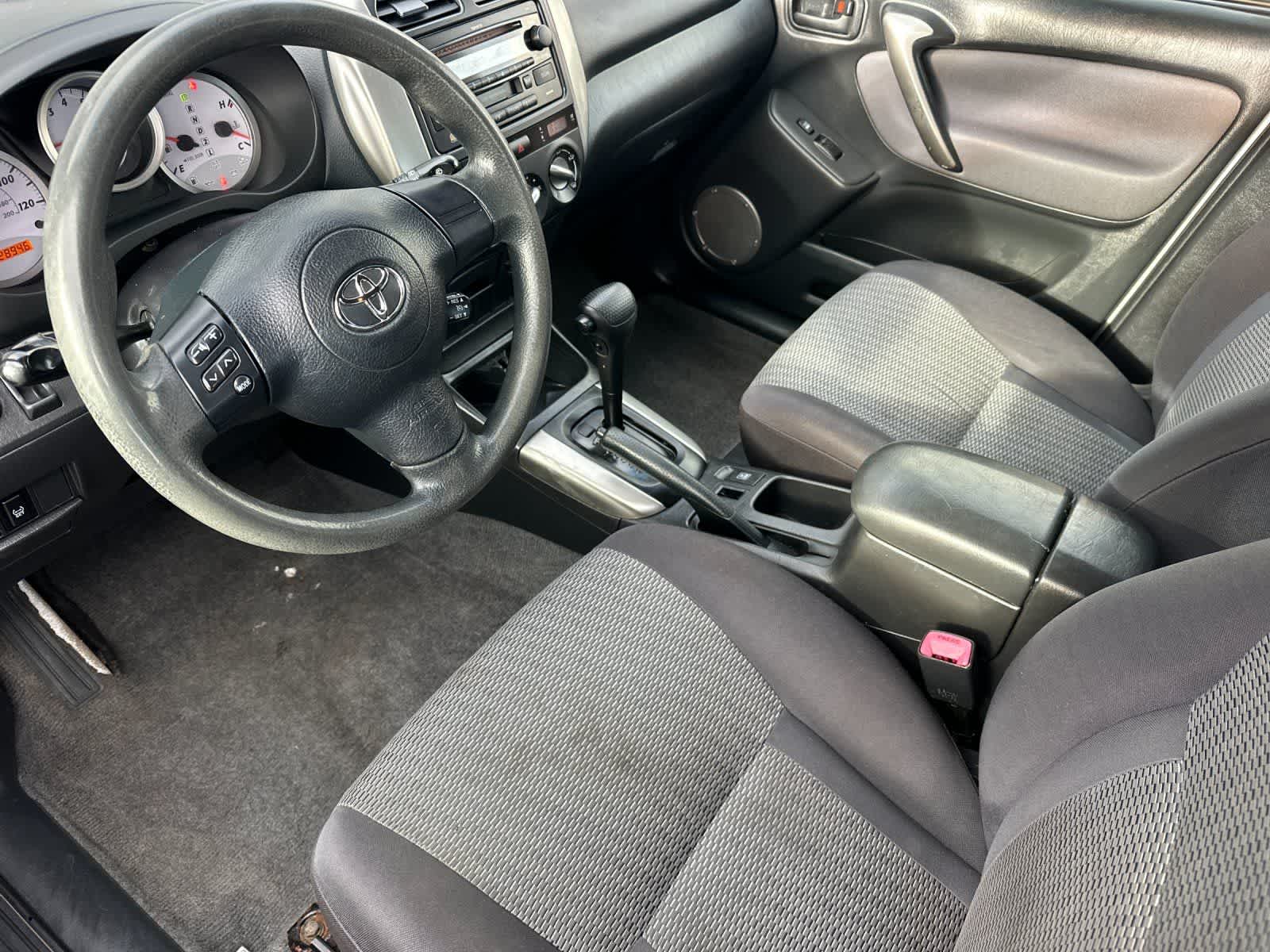 Thumbnail: 2005 Toyota RAV4 - 11