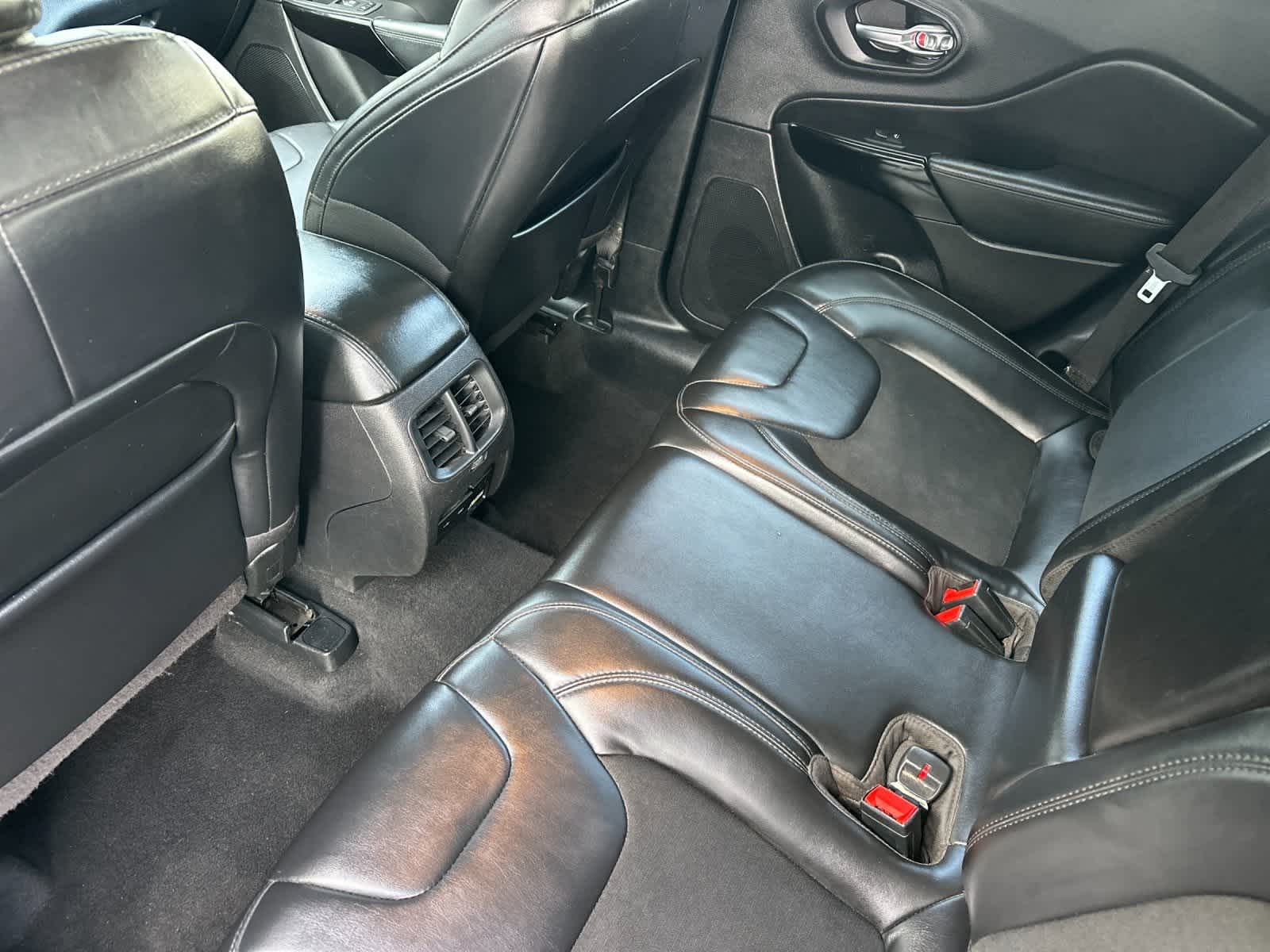 Thumbnail: 2020 Jeep Cherokee - 4