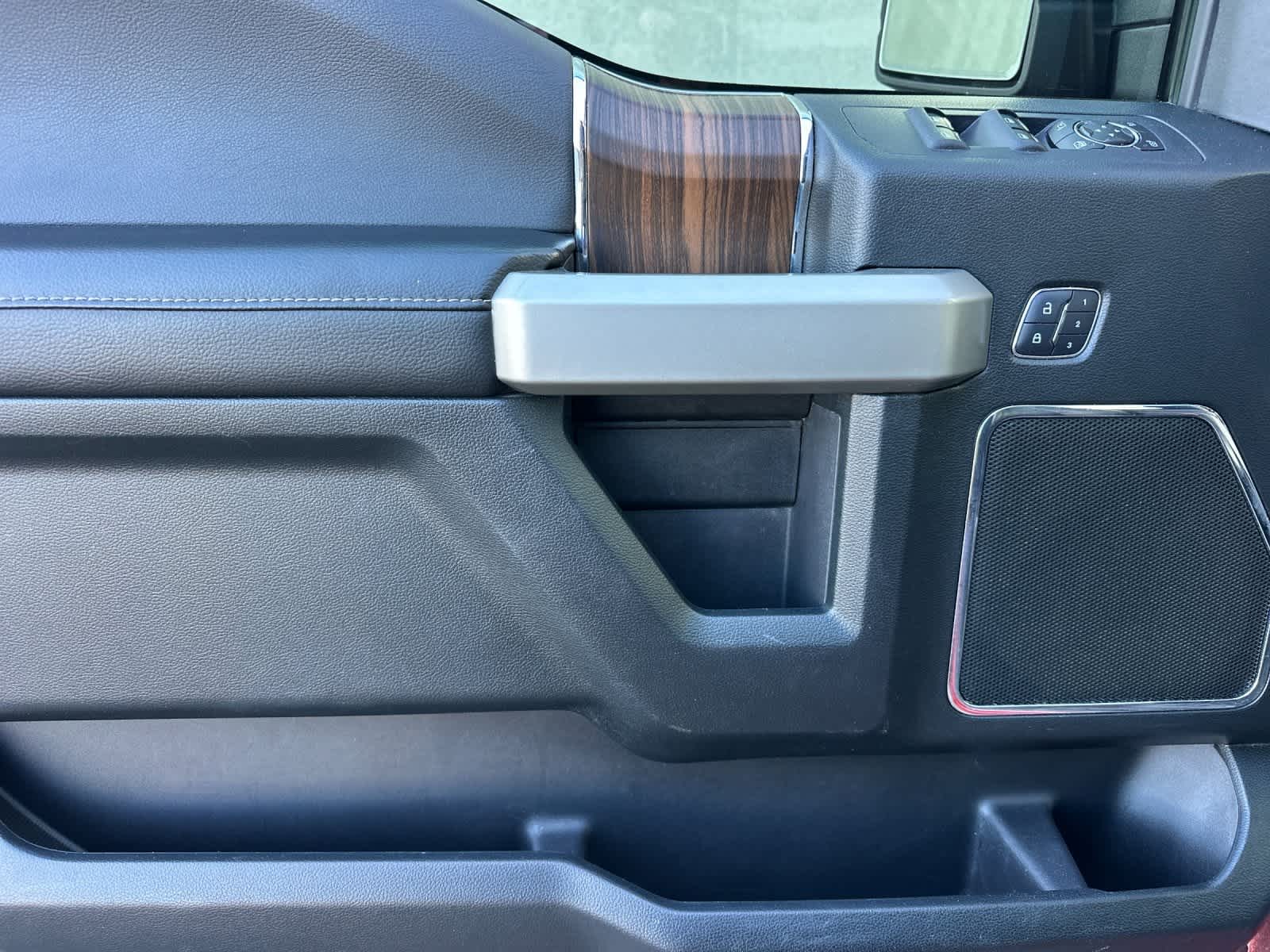 Thumbnail: 2016 Ford F-150 - 12