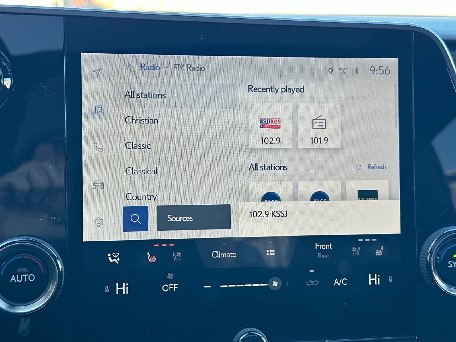 Thumbnail: 2023 Lexus RX - 18