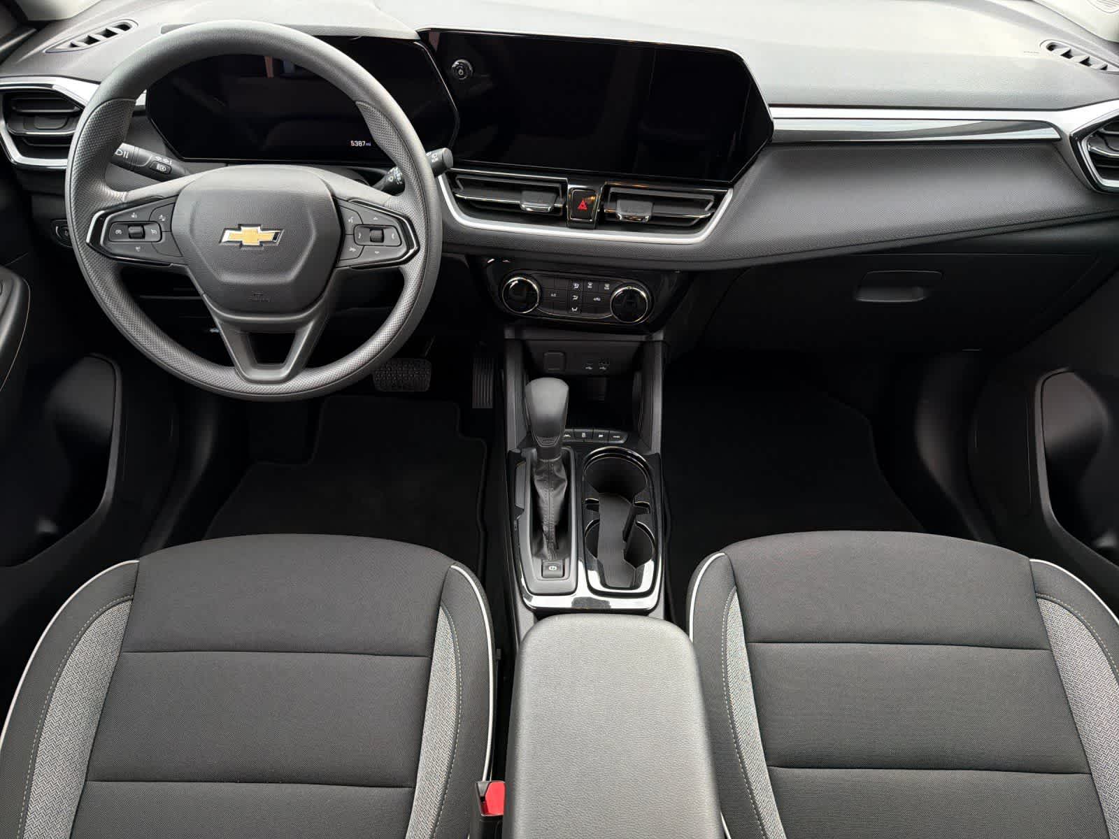 Thumbnail: 2026 Chevrolet TrailBlazer - 3