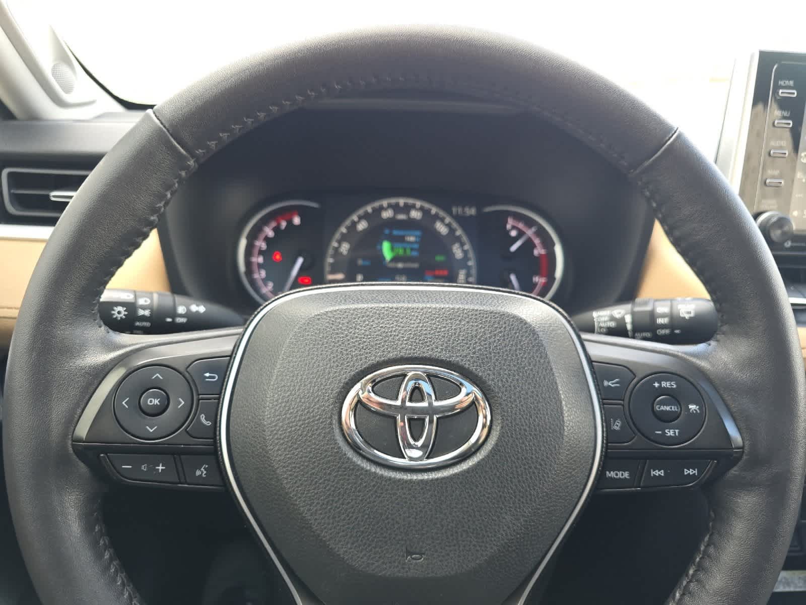 Thumbnail: 2021 Toyota RAV4 - 23