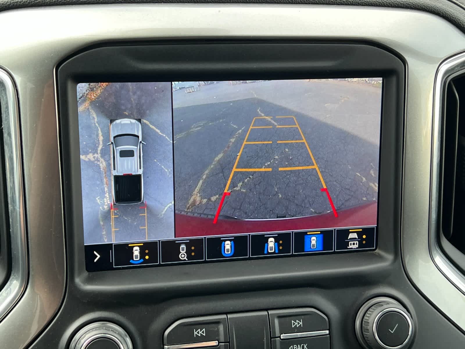 Thumbnail: 2021 Chevrolet Silverado 1500 - 19