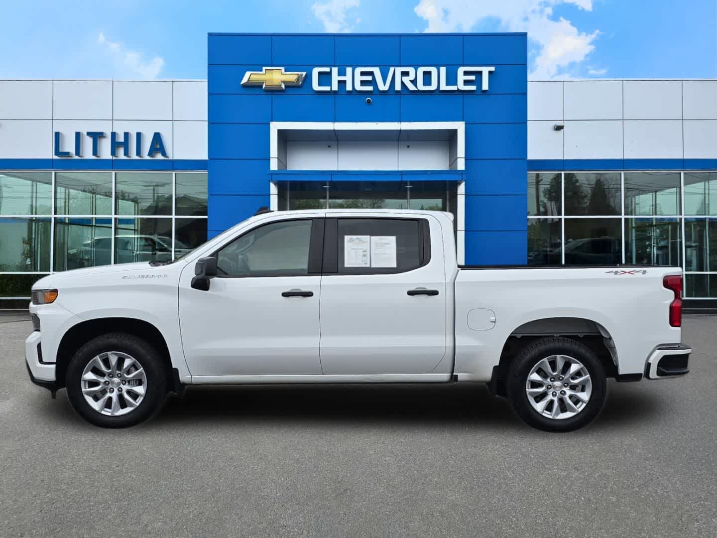 Thumbnail: 2022 Chevrolet Silverado 1500 - 5