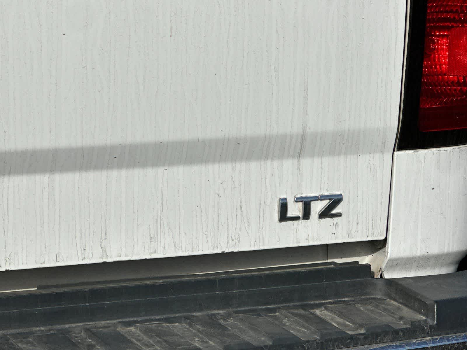 Thumbnail: 2015 Chevrolet Silverado 3500 - 9