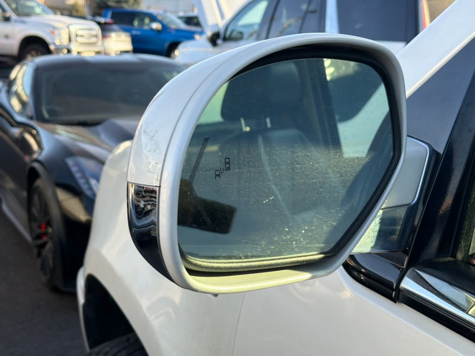 Thumbnail: 2011 Cadillac Escalade - 10