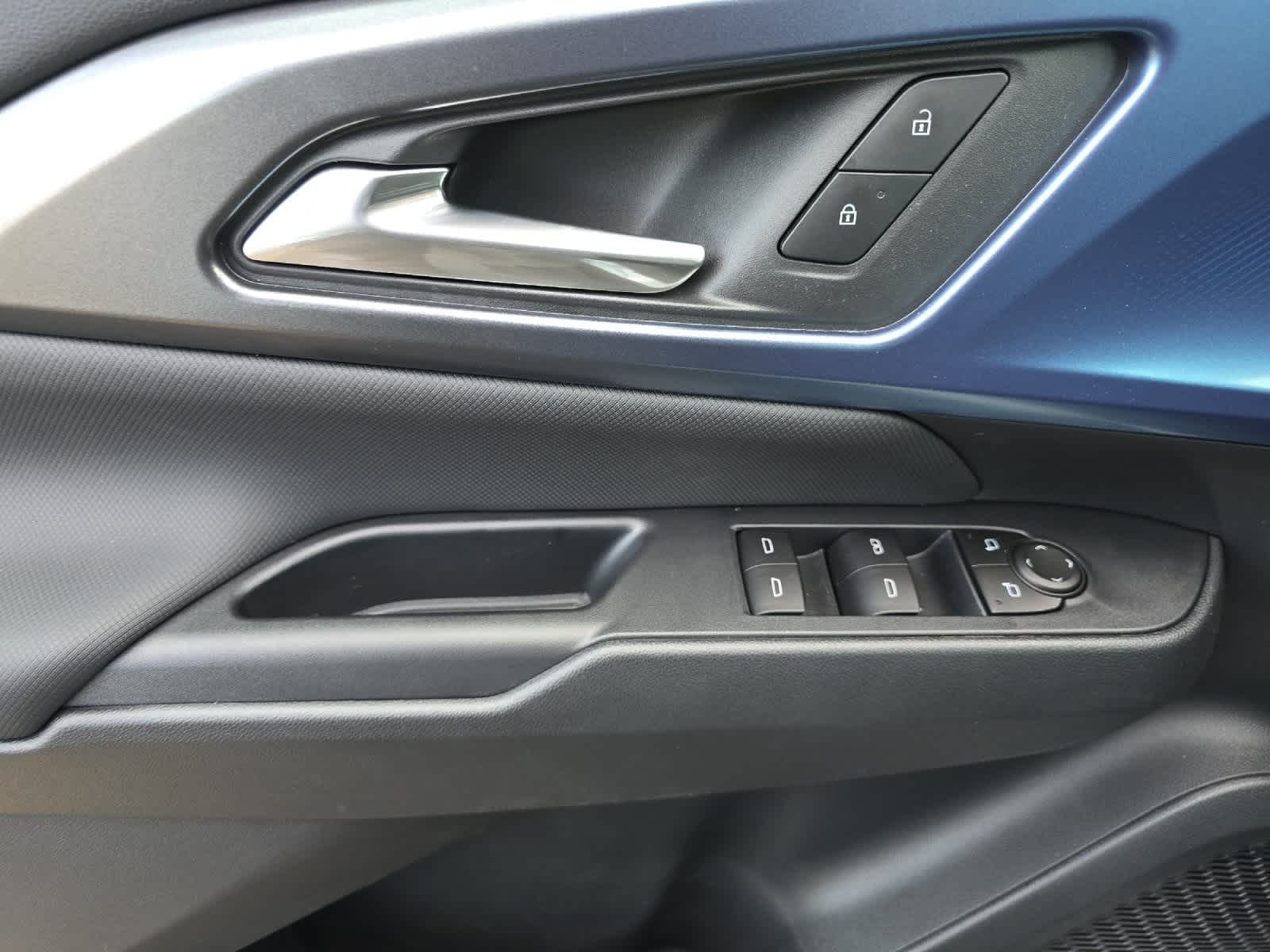 Thumbnail: 2026 Chevrolet Equinox - 12