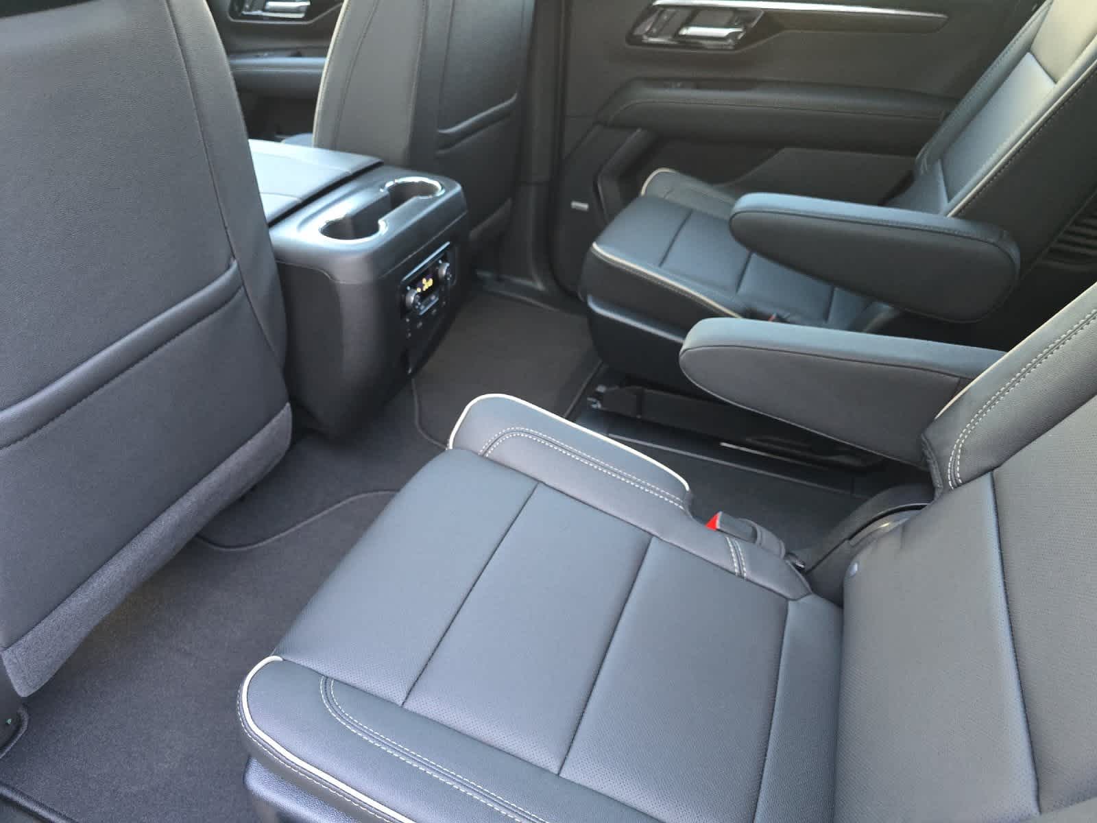 Thumbnail: 2026 Chevrolet Tahoe - 4