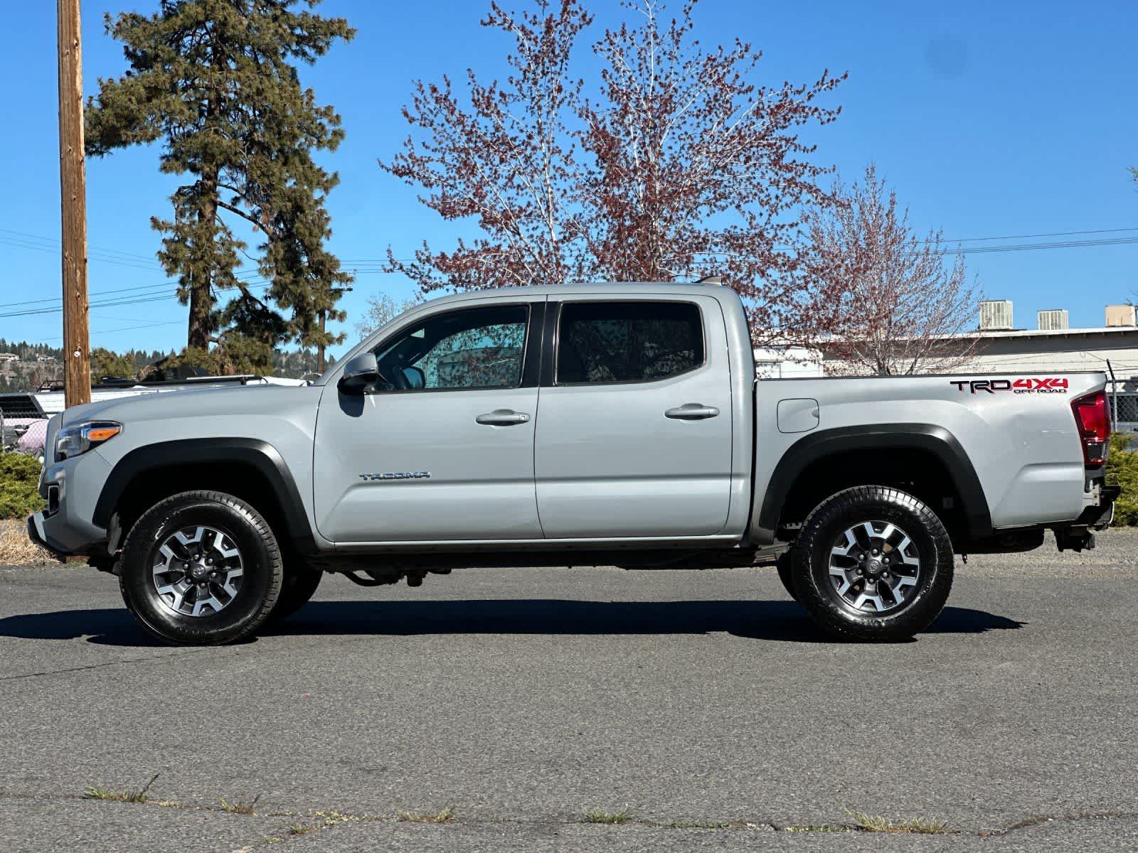 Thumbnail: 2018 Toyota Tacoma - 5