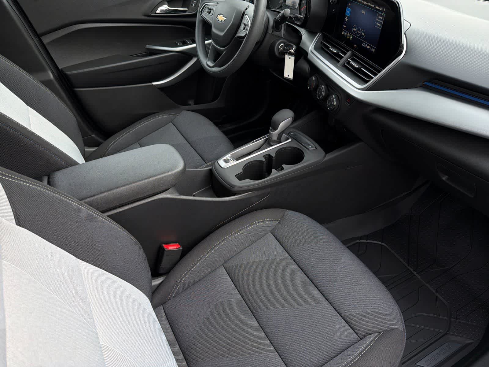 Thumbnail: 2026 Chevrolet Trax - 16