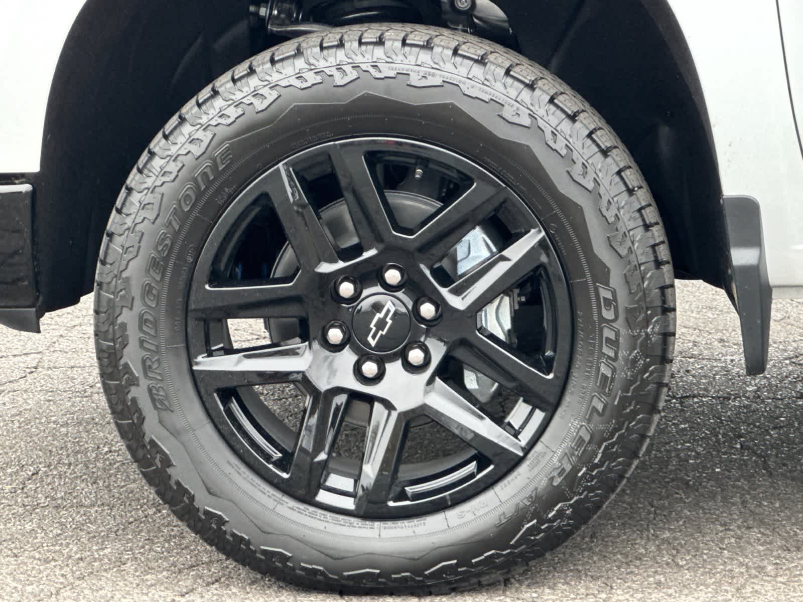 Thumbnail: 2026 Chevrolet Silverado 1500 - 26