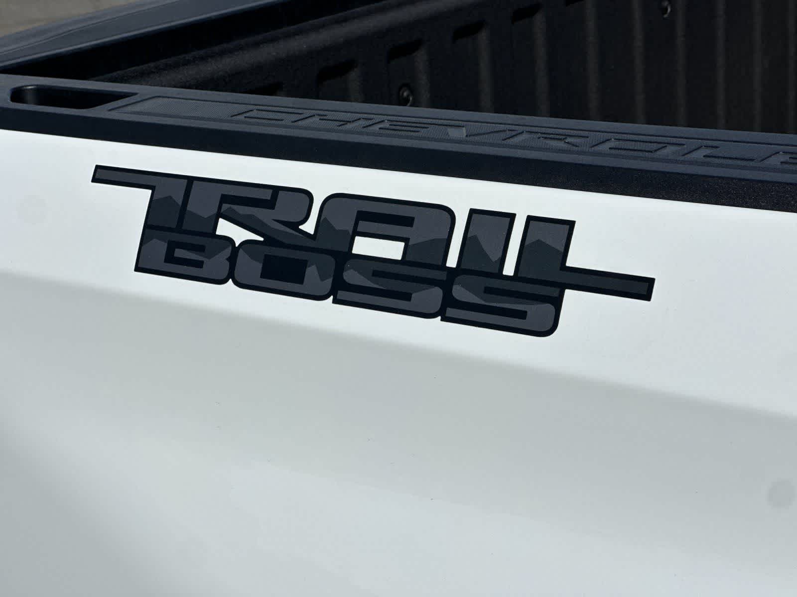 Thumbnail: 2026 Chevrolet Silverado 1500 - 27