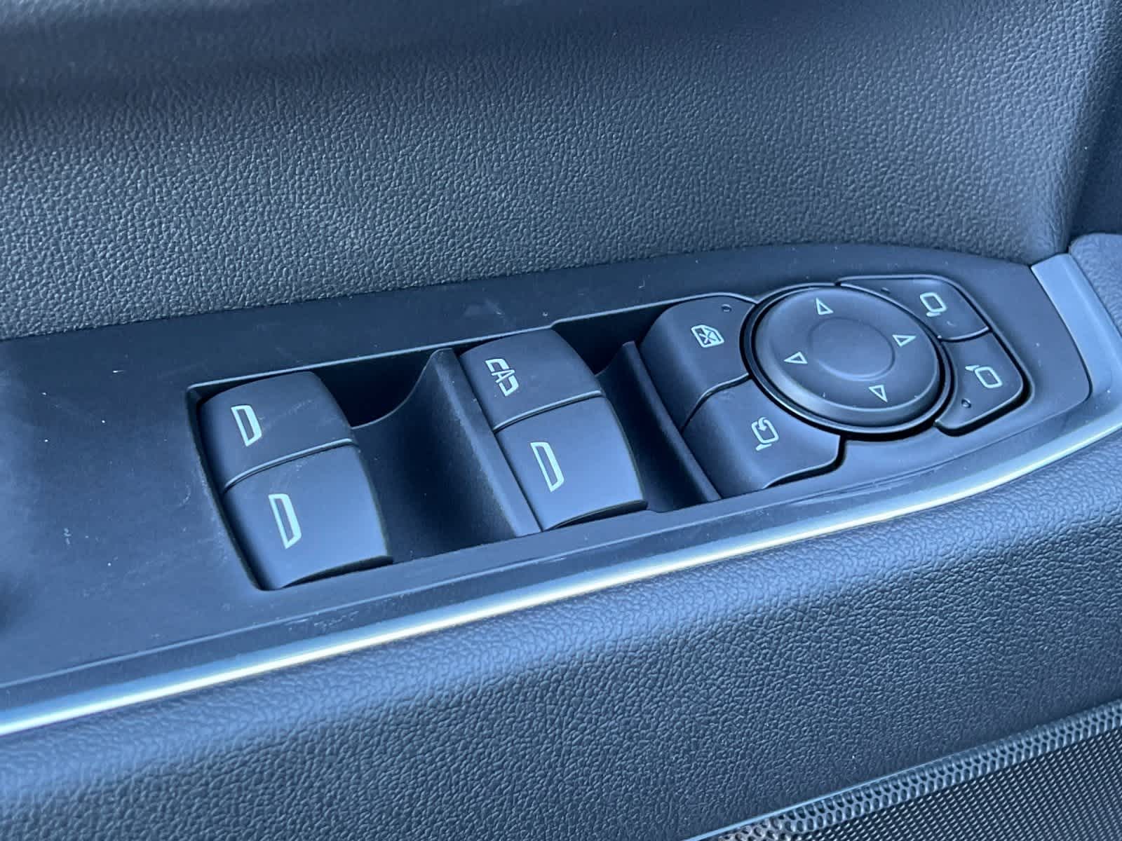 Thumbnail: 2026 Chevrolet Silverado 3500 - 13