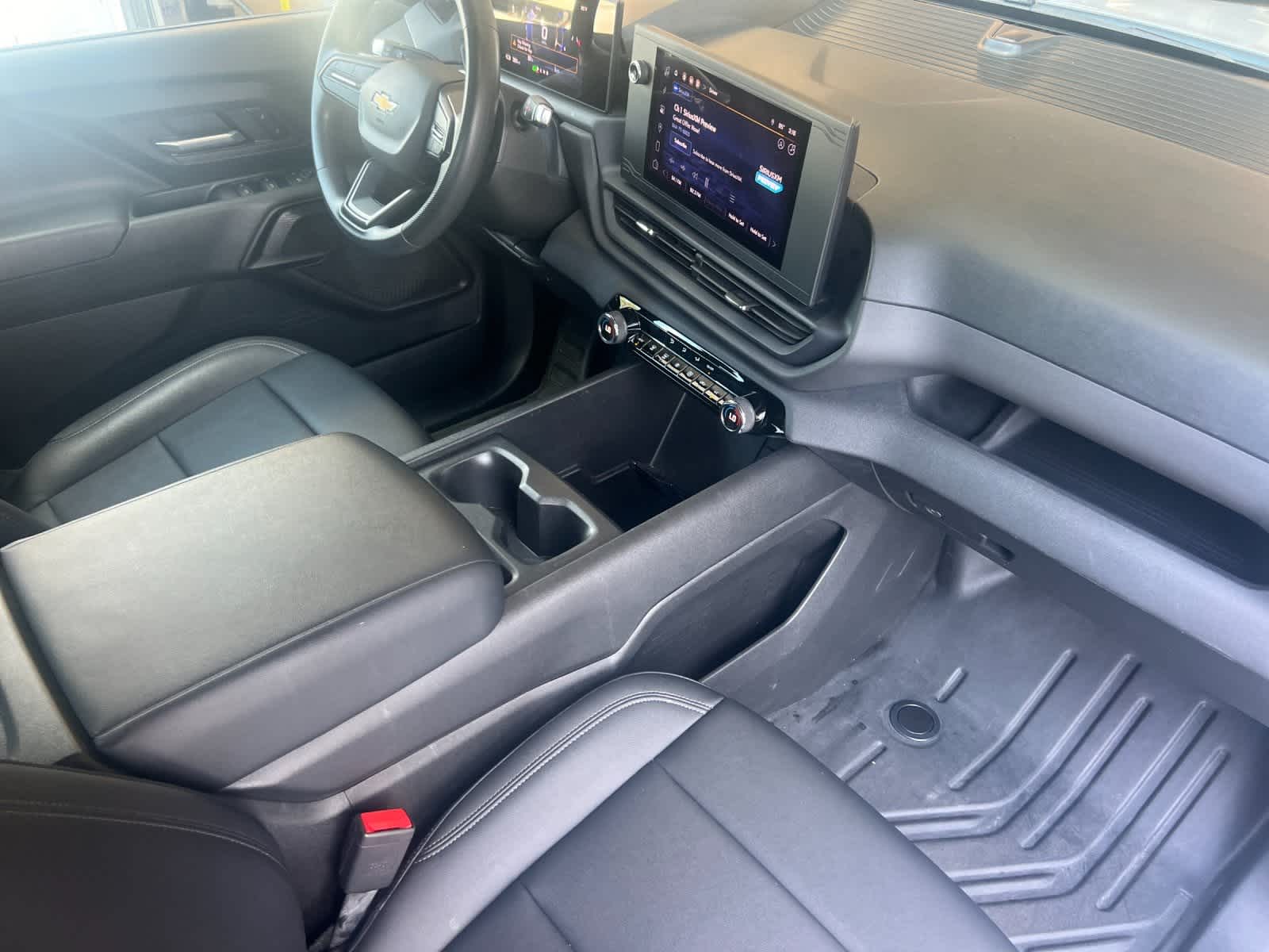 Thumbnail: 2024 Chevrolet Silverado EV - 15