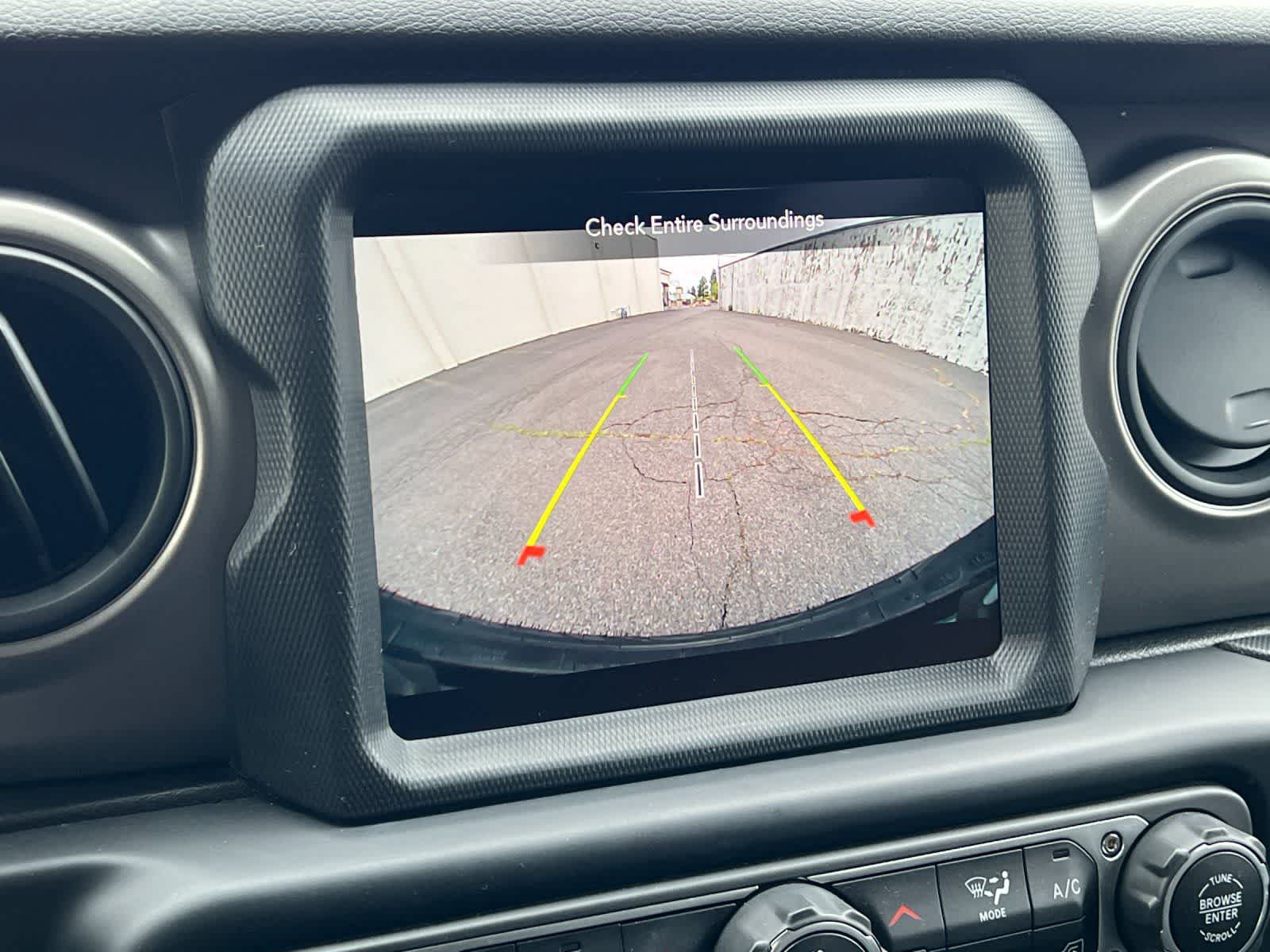 Thumbnail: 2023 Jeep Wrangler - 20