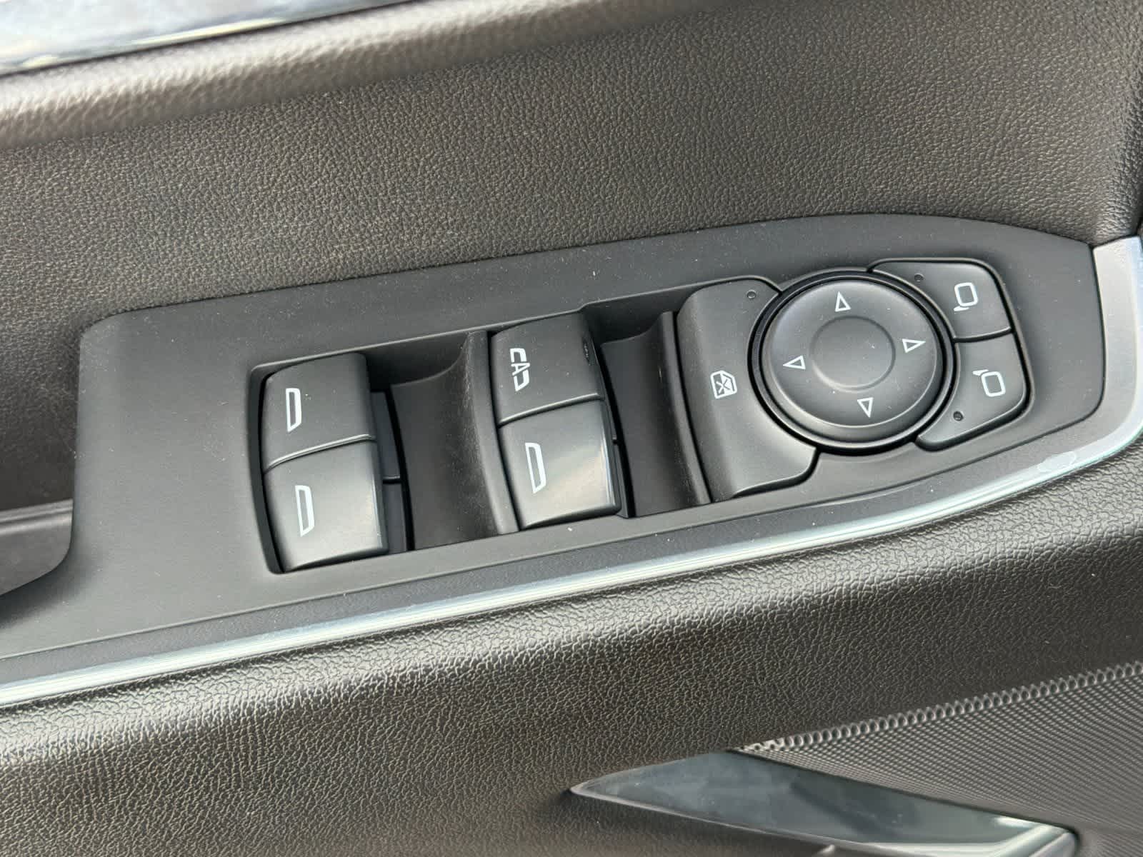 Thumbnail: 2023 Chevrolet Silverado 1500 - 13