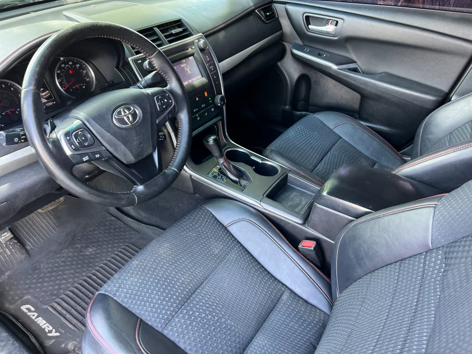 Thumbnail: 2015 Toyota Camry - 11