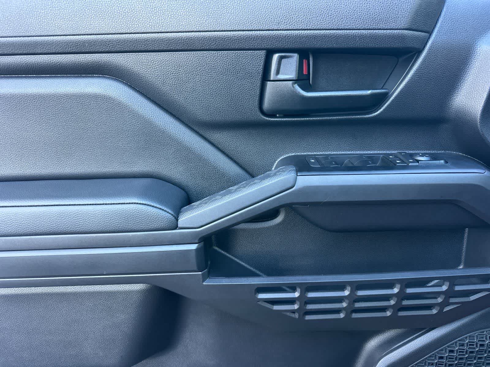 Thumbnail: 2025 Toyota Tacoma - 12