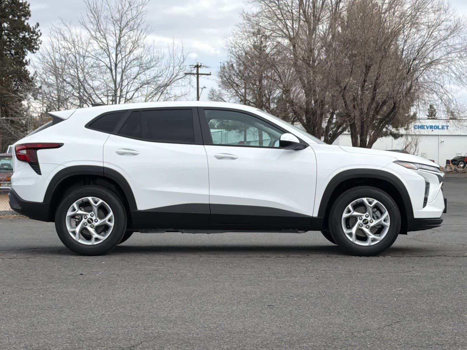 Thumbnail: 2026 Chevrolet Trax - 8