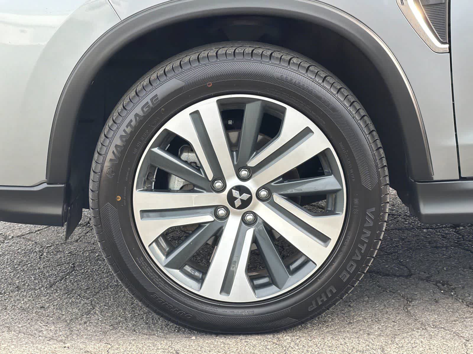 Thumbnail: 2024 Mitsubishi Outlander Sport - 26