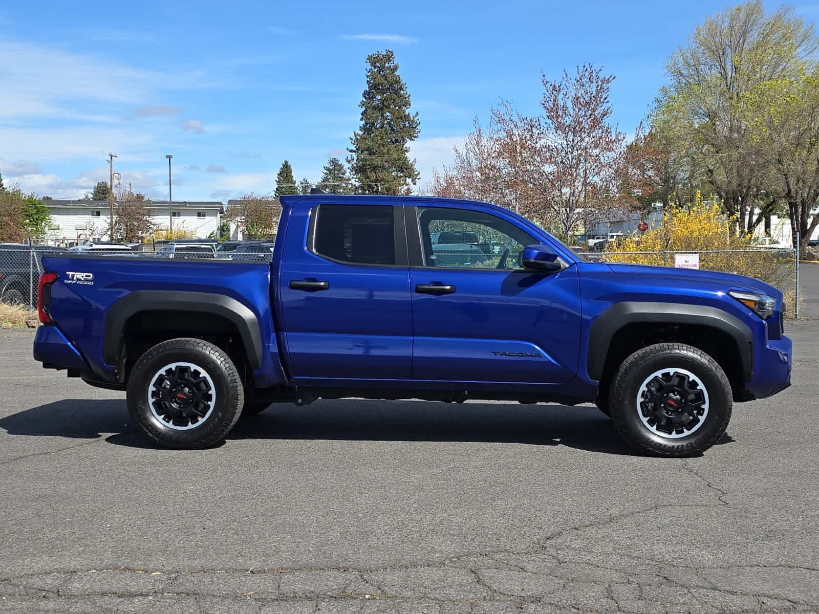 2024 Toyota Tacoma TRD Off-Road 8