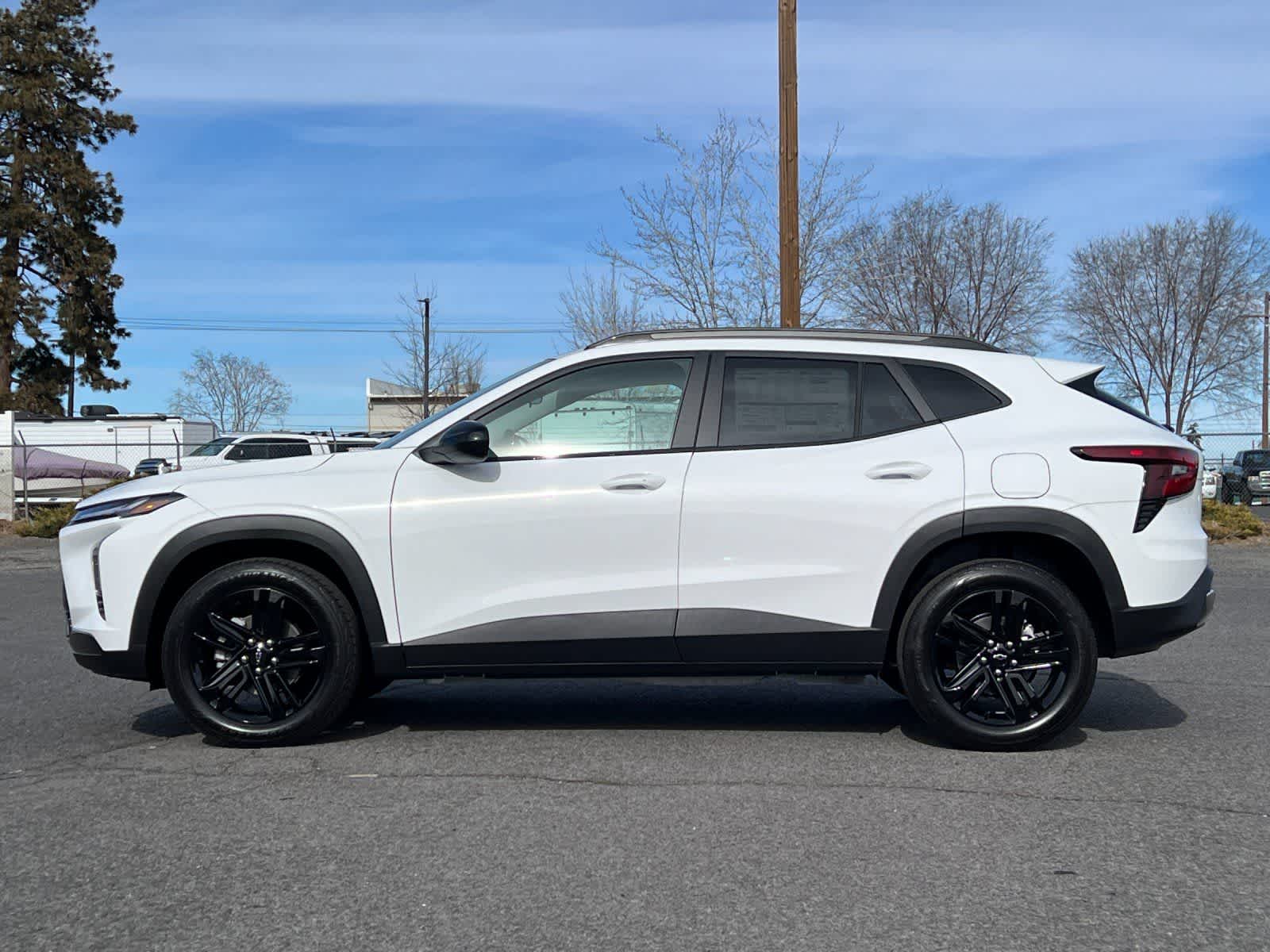 Thumbnail: 2026 Chevrolet Trax - 5