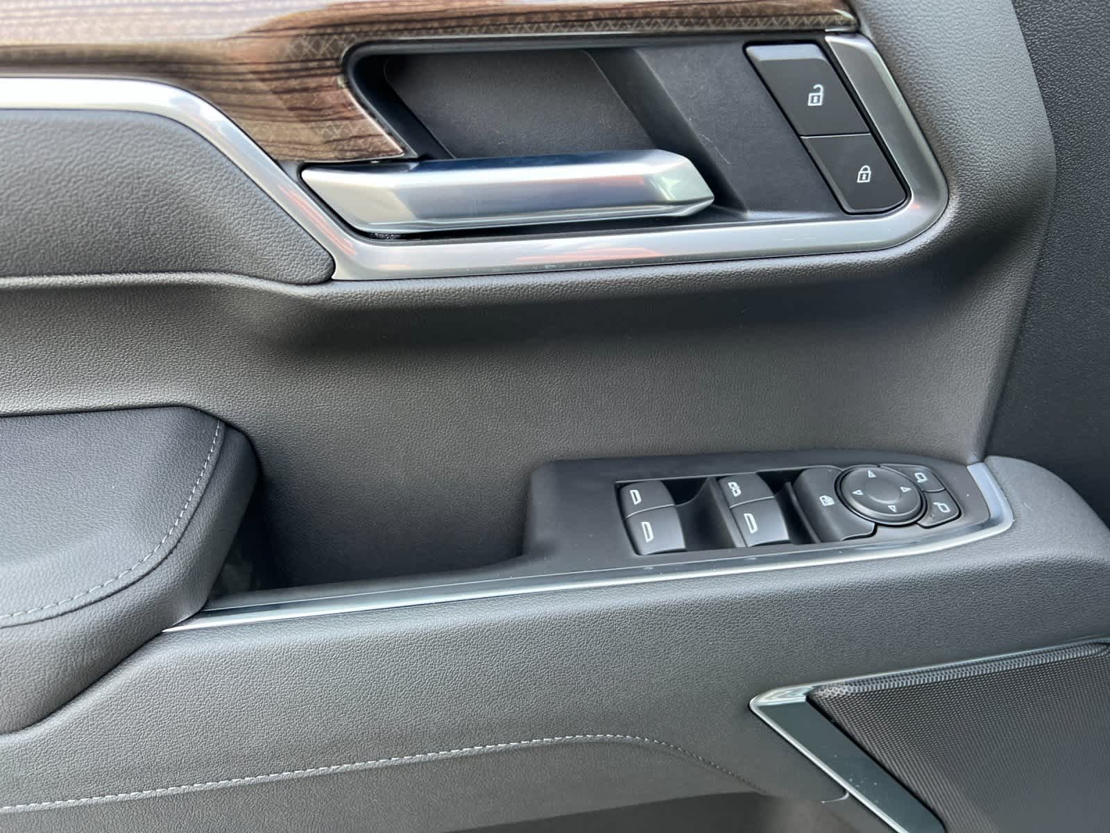 Thumbnail: 2026 Chevrolet Silverado 1500 - 12