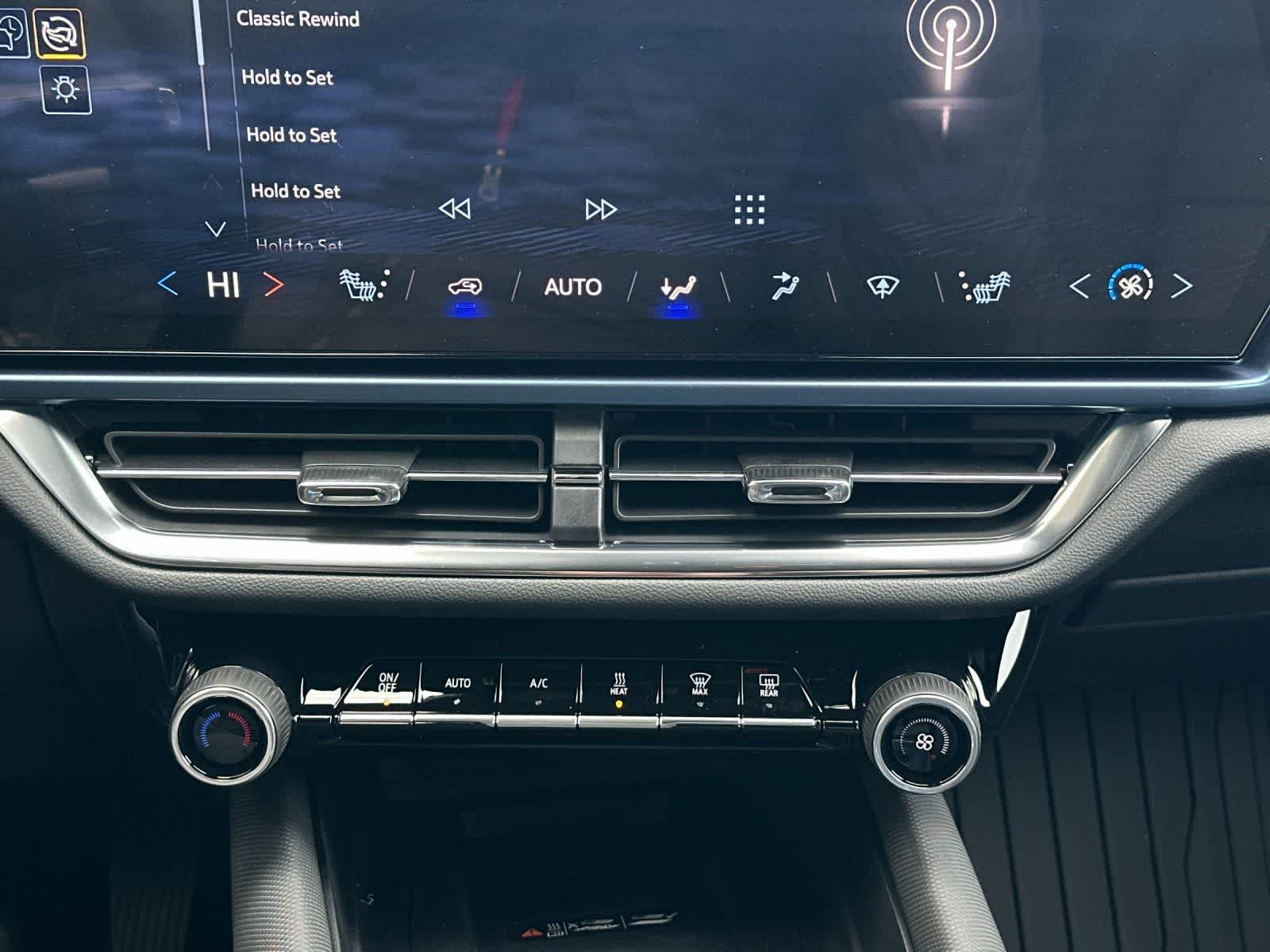 Thumbnail: 2026 Chevrolet Equinox - 21