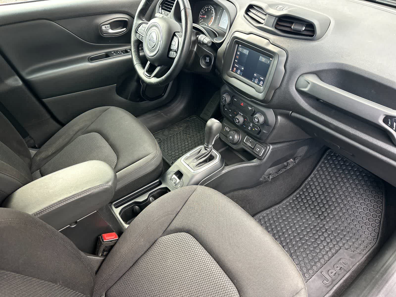 Thumbnail: 2020 Jeep Renegade - 16