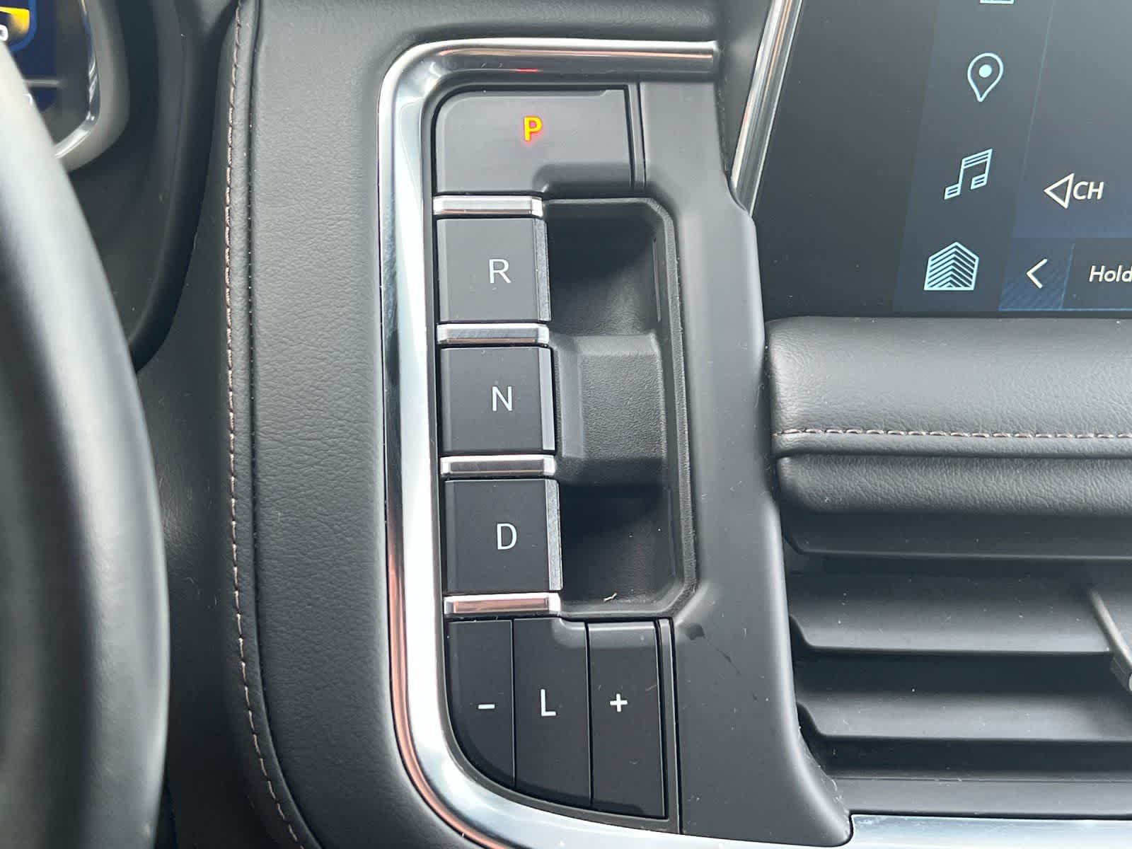 Thumbnail: 2023 Chevrolet Suburban - 22