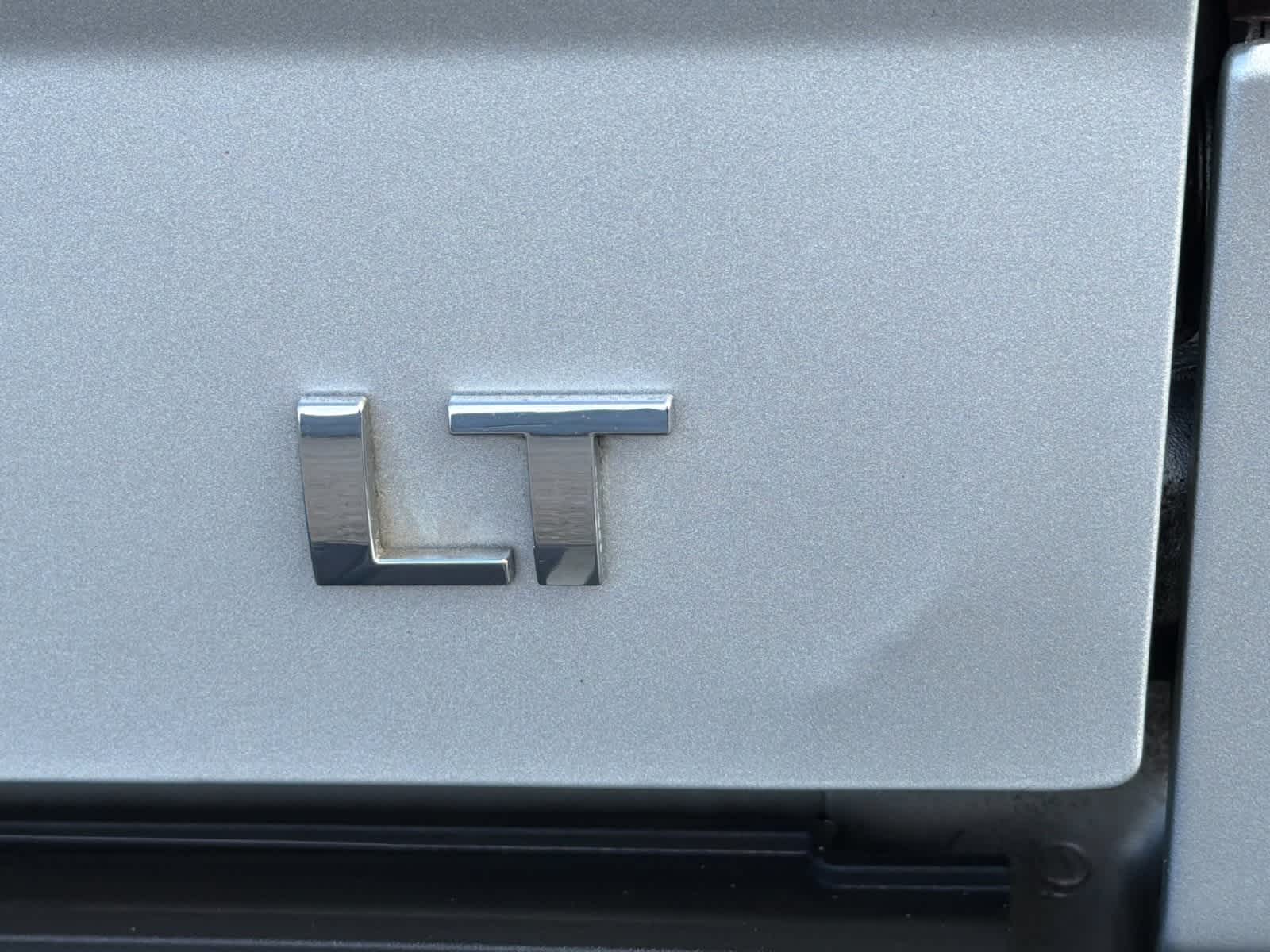 Thumbnail: 2015 Chevrolet Silverado 1500 - 25