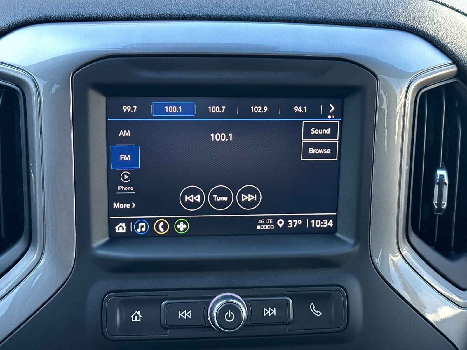 Thumbnail: 2024 Chevrolet Silverado 1500 - 17