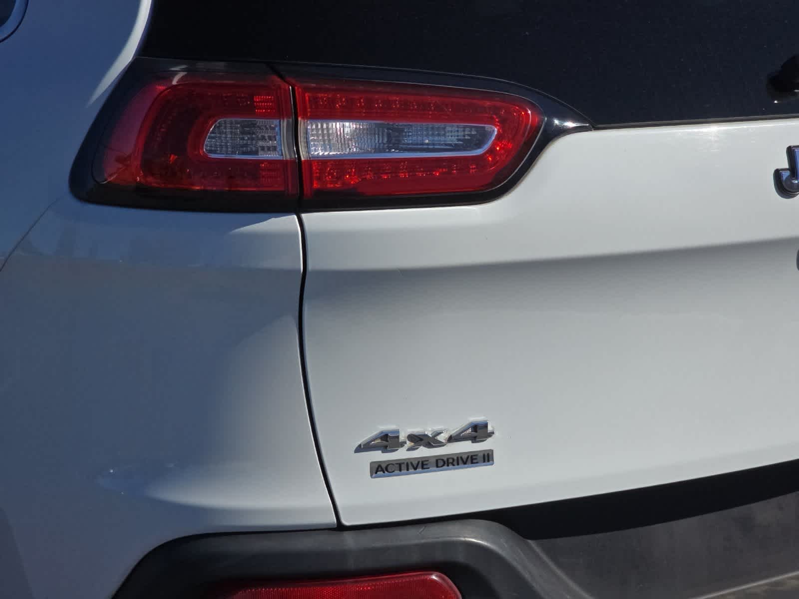 Thumbnail: 2014 Jeep Cherokee - 28