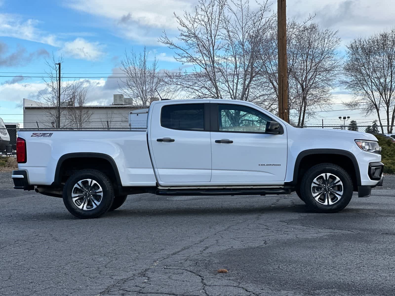 Thumbnail: 2022 Chevrolet Colorado - 8